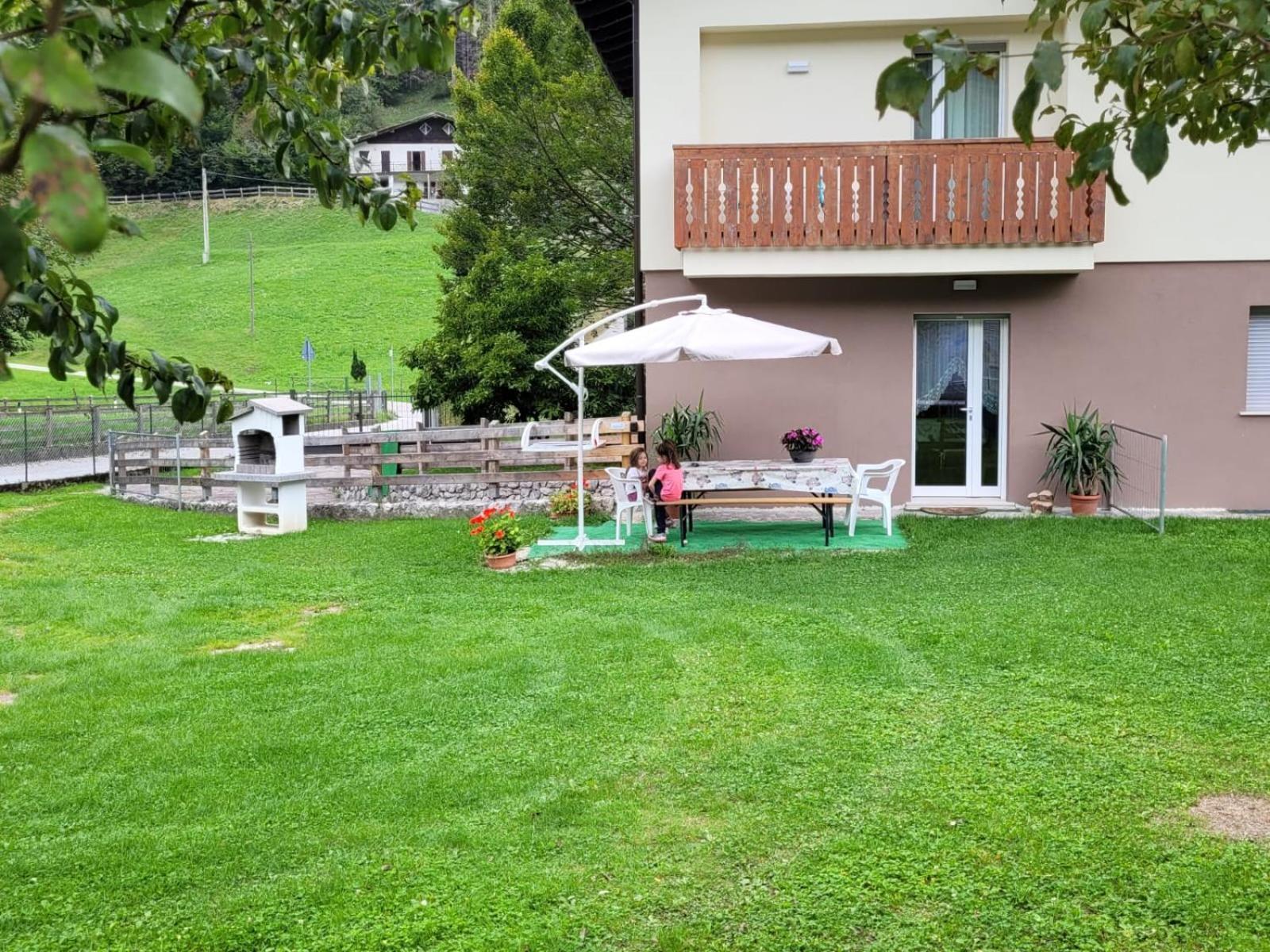 Apartamento Casa Vescovi Tiarno di Sopra Exterior foto